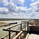 Riverside 0902